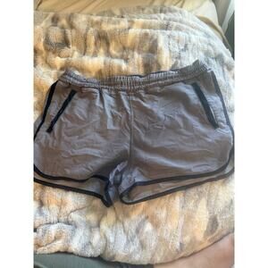 Lululemon Varsity Shorts S/M Gray Zip Pockets Gym Shortie Neutral Sport Athletic